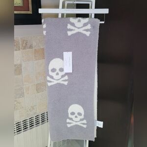 NWT Cupcakes and Cashmere Skull Throw Blanket